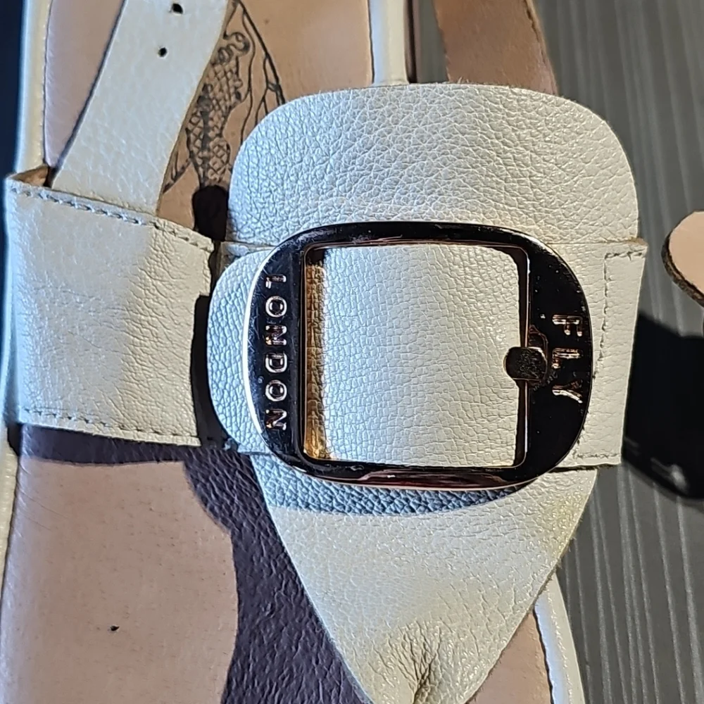 Fly London Beige Emat Leather Buckle Gladiator Mule Sandals Size 38 US 7/7.5 EUC